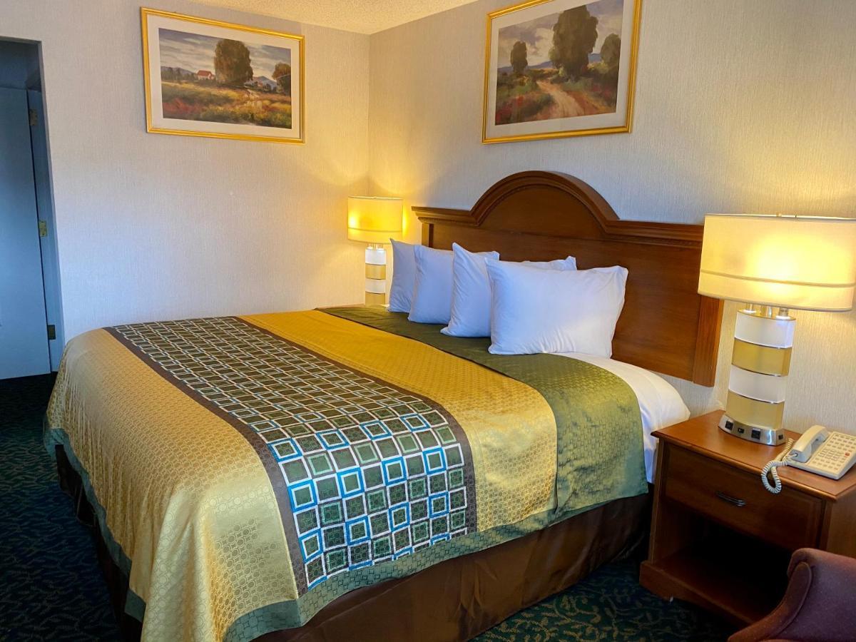 Harrisonville Inn & Suites Kültér fotó